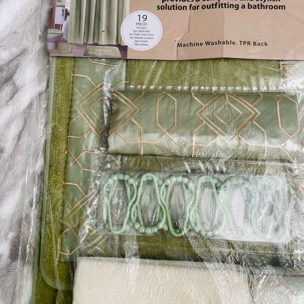 Green and Cream Bath Accessory Set